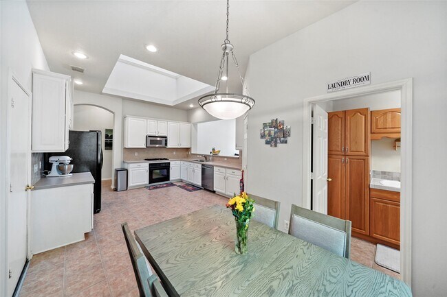 Building Photo - 158 N Whistlers Bend Cir