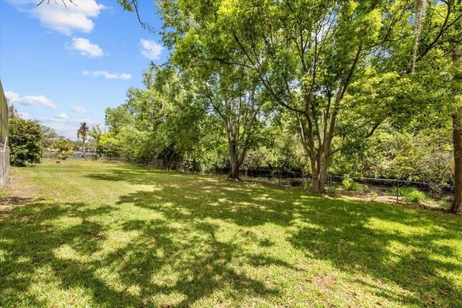 Building Photo - 11218 Creek View Dr