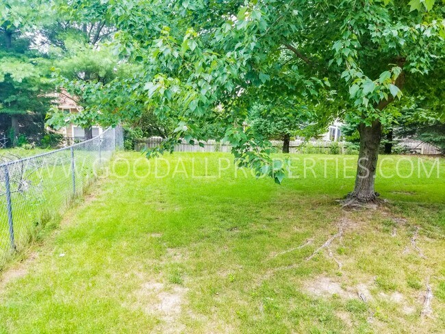 Building Photo - 3 Bedroom Home in West Des Moines!