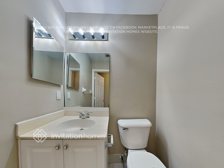 Building Photo - 15871 NW 14th Rd