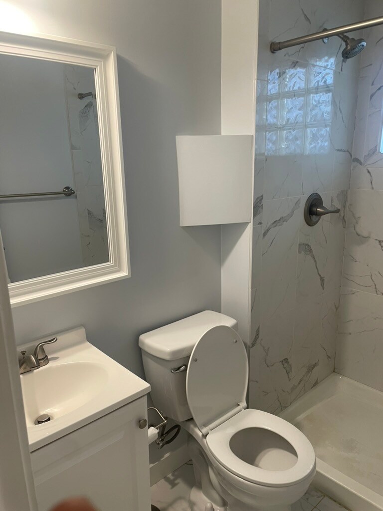 Building Photo - 521 N Corona St