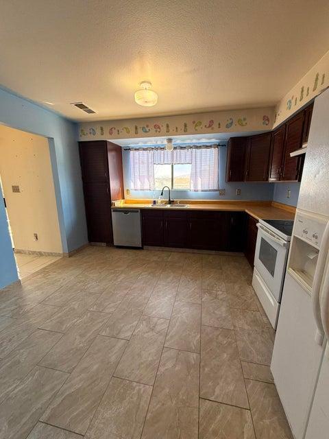 Building Photo - 290 Asbury Rd NE