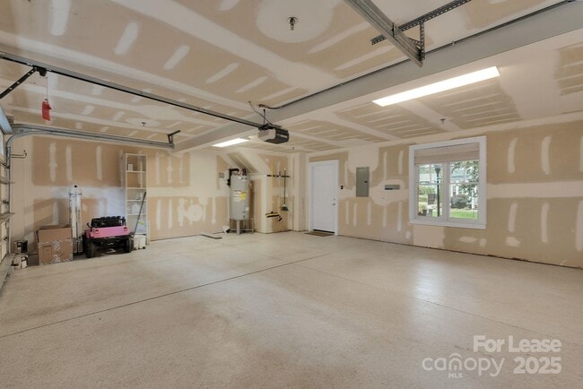 Building Photo - 336 Magnolia Ave