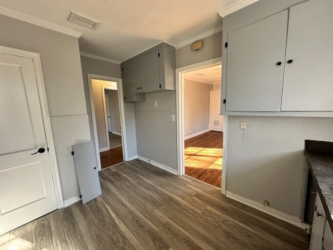 Building Photo - 165 Riverside Anx Dr