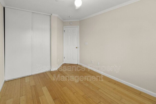 Building Photo - 433 Glenbriar Cir
