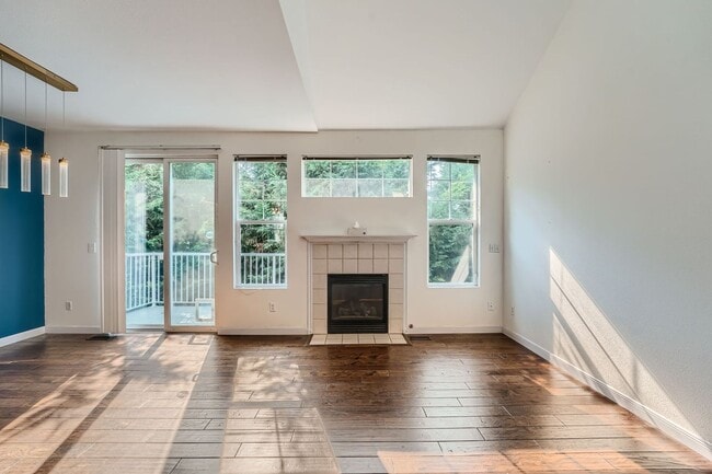 Building Photo - Ideally Located 3 Bed 3.5 Bath w/ Attached...