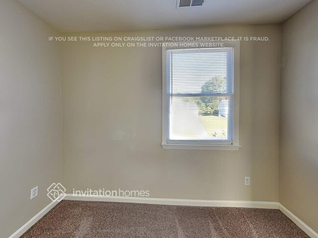 Building Photo - 1004 Shady Ln