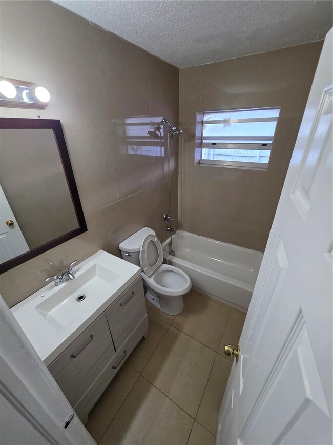 Building Photo - 341 Delaware Ave