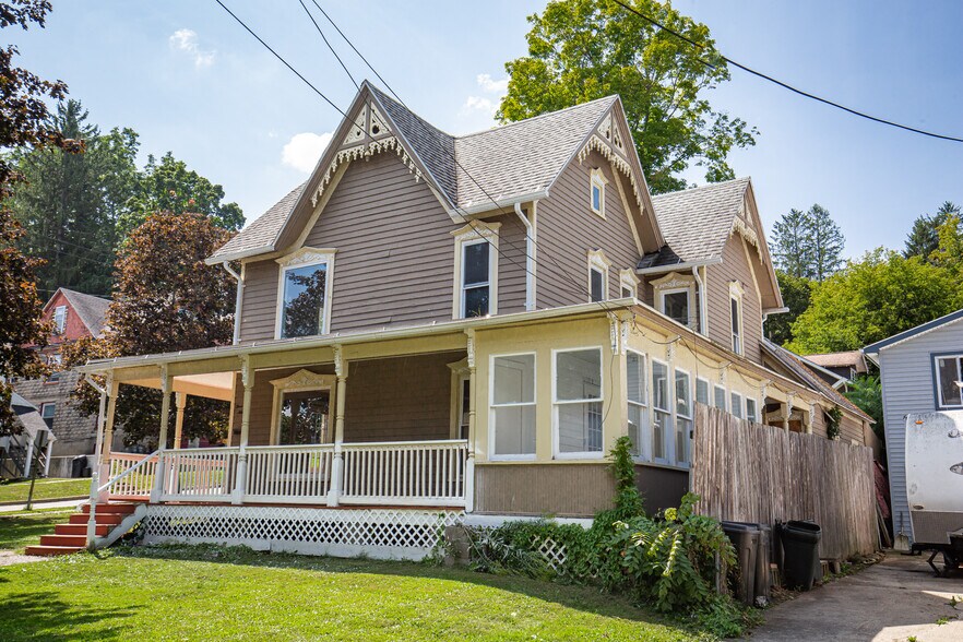 Building Photo - 399 S Division St