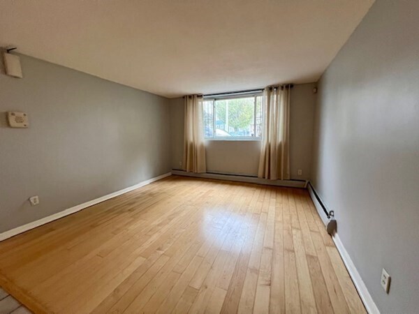 Primary Photo - 2089 Dorchester Ave