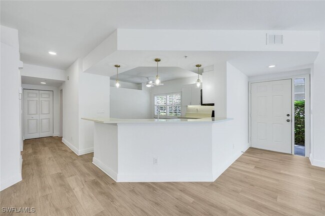 Building Photo - 6812 Satinleaf Rd S