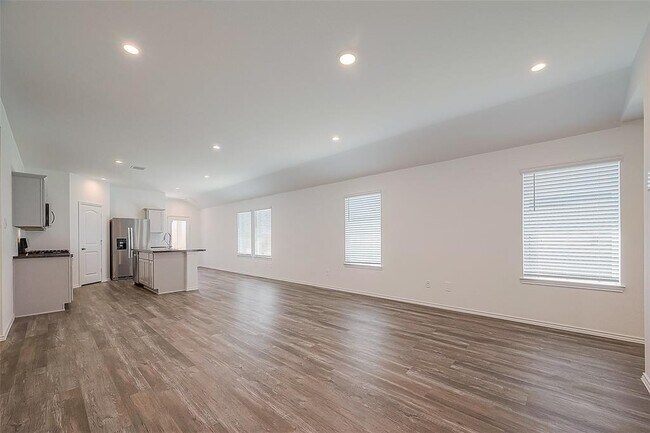 Building Photo - 5734 Avalon Woods Dr