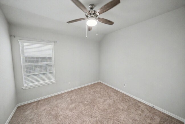 Building Photo - Beautiful Potranco Run Home with 3-Car Garage - Realtor Commission: $750