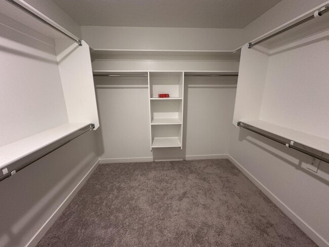 Building Photo - 121 N Independence Way