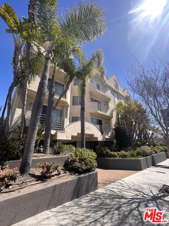 Building Photo - 3460 S Centinela Ave