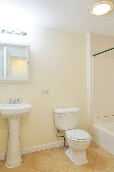 Building Photo - 174 Maverick St