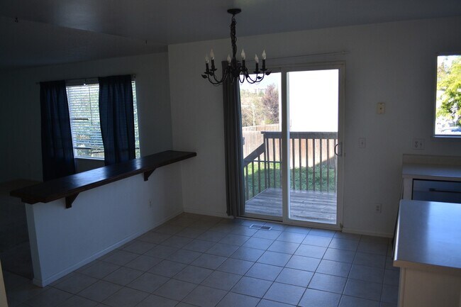 Building Photo - Spacious Sundown 4BD Home on Corner Lot – ...