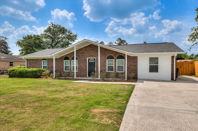 Building Photo - 143 Woodland Dr