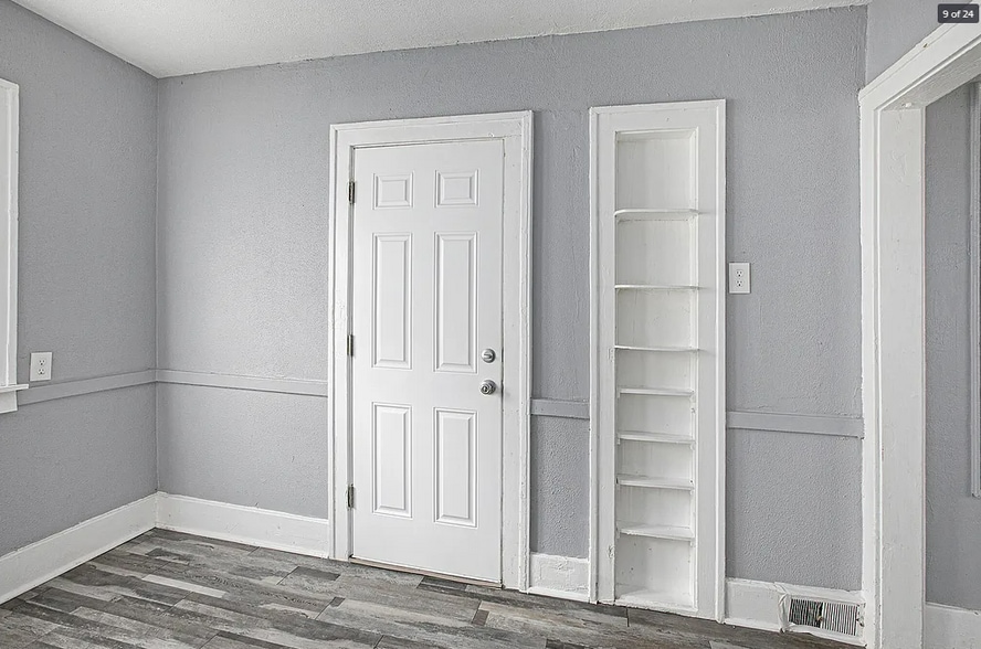 Building Photo - 16224 Kentucky St