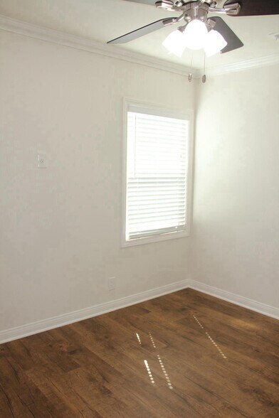 Bedroom - 11029 Hesby St