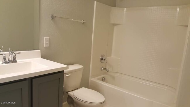 Building Photo - 1367 S Country Club Dr
