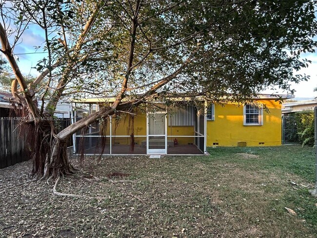 Building Photo - 8840 SW 38th St