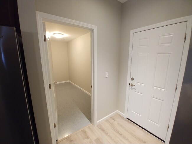 Building Photo - 7318 Chucks Way