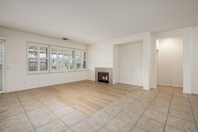 Building Photo - 82631 Redford Way