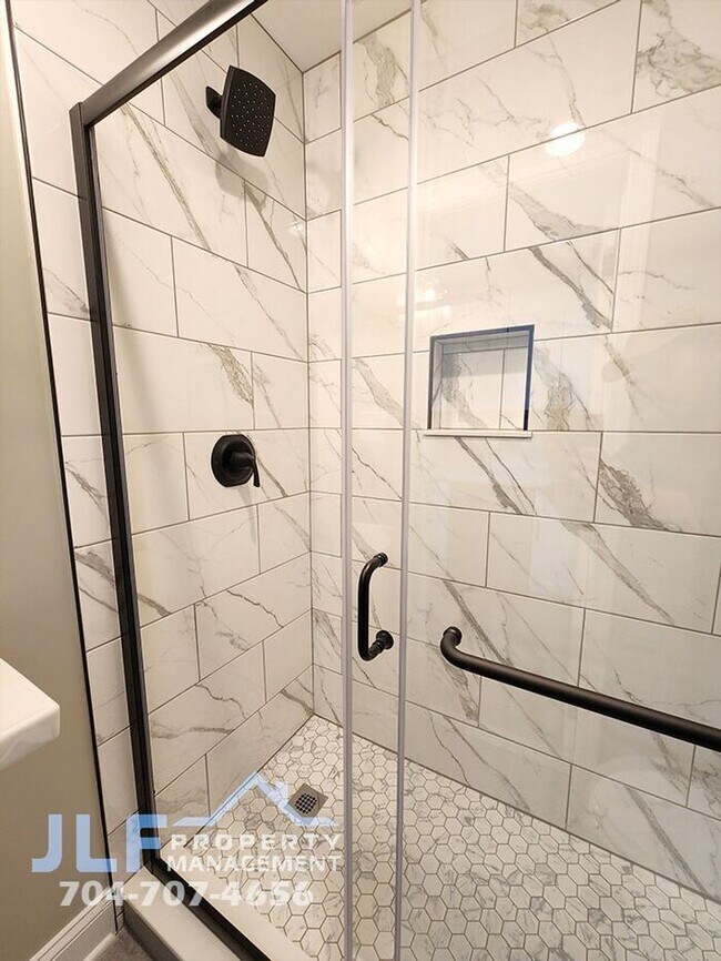 Building Photo - Beautifully Remodeled 1 Bed/1 Bath Home in Cramerton!