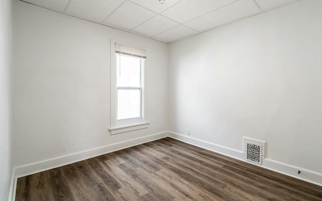 Building Photo - 2955 N 17th St