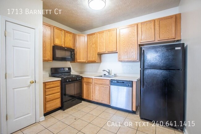 Building Photo - 1713 Barnett Ct