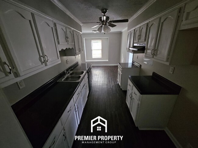 Building Photo - 6627 Winding Birch Dr