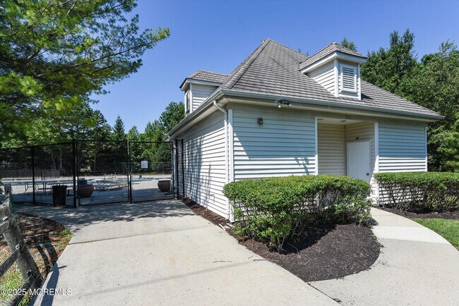 Building Photo - 150 Nathan Dr