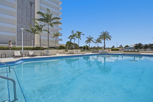 Building Photo - 5600 Collins Ave