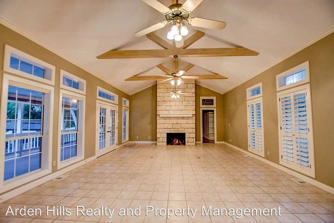 Building Photo - 1708 Quinlan Creek Dr