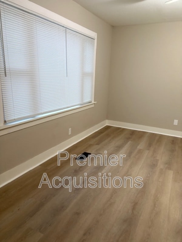 Building Photo - 2615 Krum St