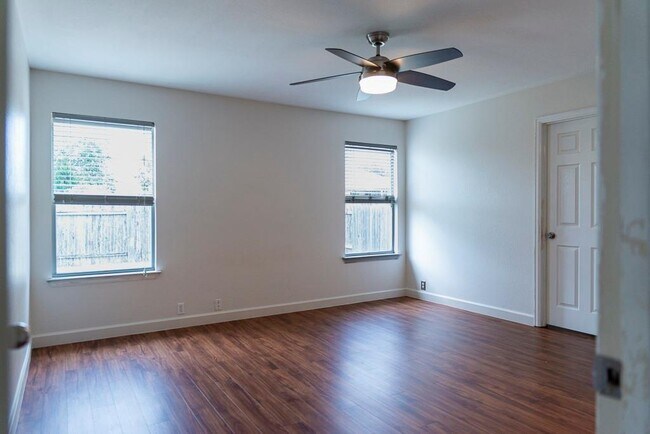 Building Photo - 113 Coreopsis Cove
