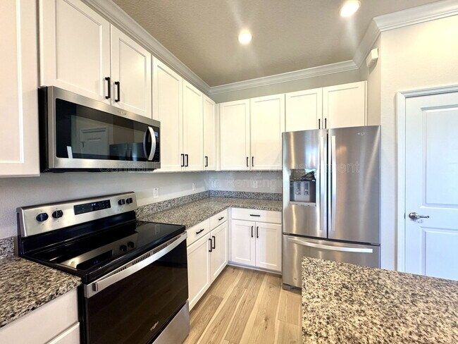 Building Photo - 3615 Voyager Ln