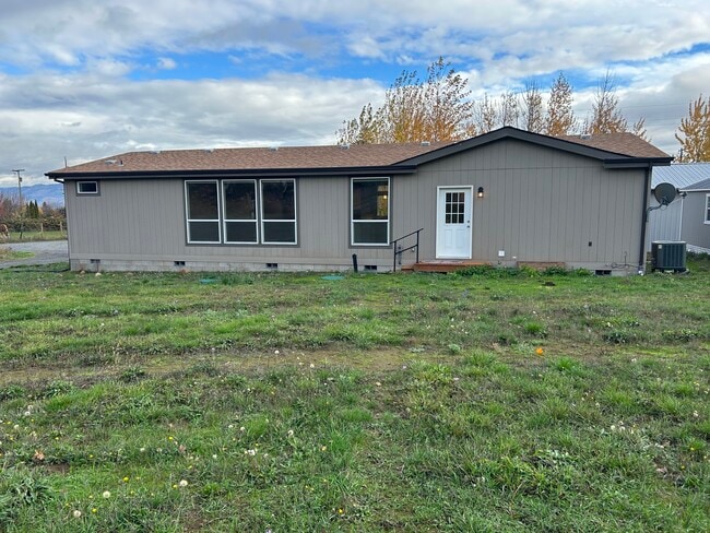 Building Photo - 1682 Markham Rd