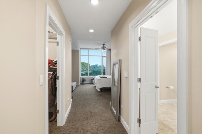 Building Photo - 400 Riverboat Row