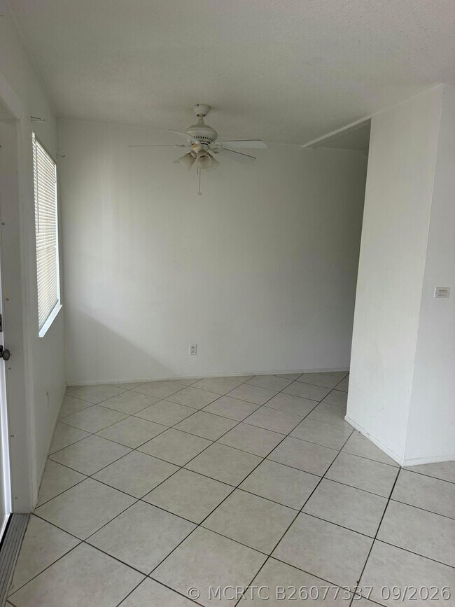 Building Photo - 1816 E Oakland Park Blvd