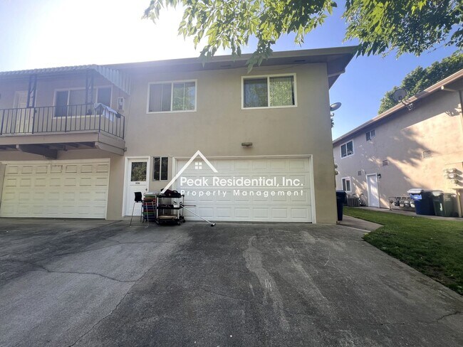Building Photo - 2bd/1ba Condo with 1 Car Garage- Minutes From ARC!