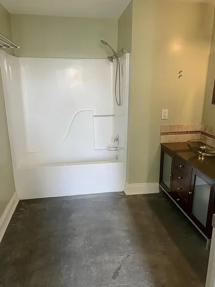 Building Photo - 509 DELAWARE St