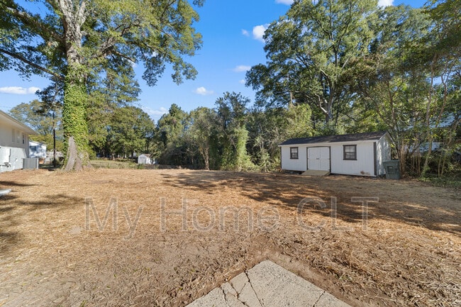 Building Photo - 3503 Linwood Rd