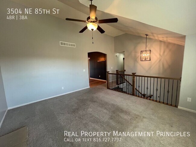 Building Photo - 3504 NE 85th St