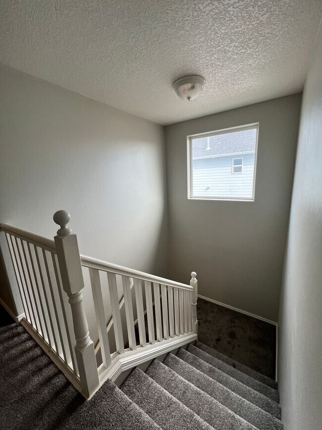 Building Photo - Beautifully Updated Home in Sage Point School District!