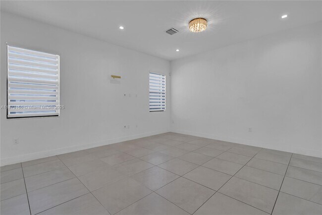 Building Photo - 8229 NW 44th St