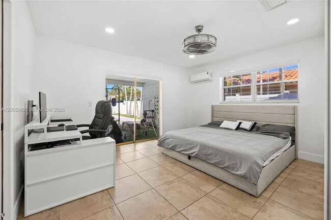 Building Photo - 3460 N 46th Ave