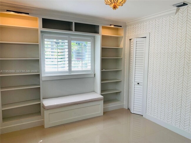 Building Photo - 4218 Braganza Ave