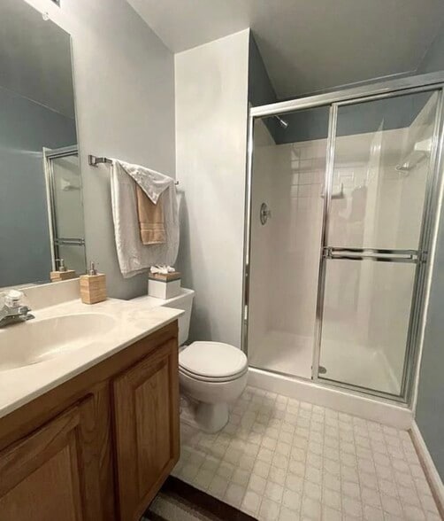 Building Photo - 13118 Ashnut Ln